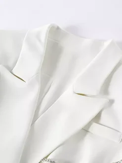 Robe blazer courte pour femme avec revers cranté strass et chaîne découpée