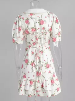 Robe courte à imprimé floral manches bouffantes col Claudine et lacets dans le dos été 2026