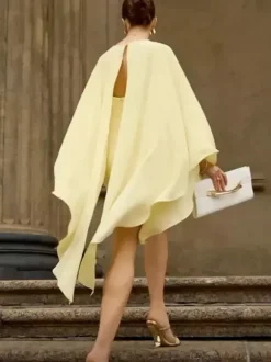 Robe courte beige en polyester à manches longues et col rond pour femme style Daily Dresses.
