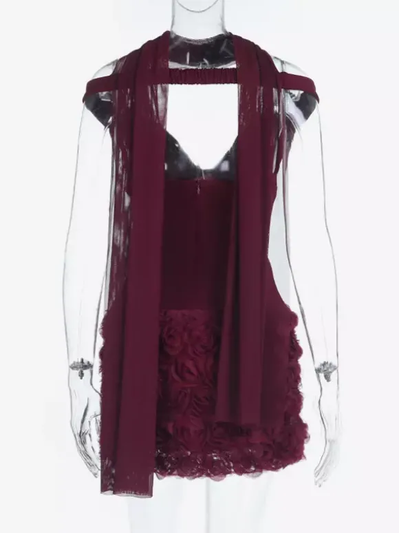 Robe courte bordeaux à ourlet en pétales de rose 3D pour femme - Robe moulante romantique avec foulard - Tenue de soirée estivale élégante et raffinée 2026