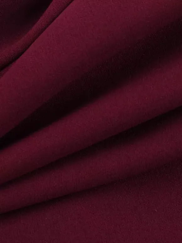 Robe courte bordeaux à ourlet en pétales de rose 3D pour femme - Robe moulante romantique avec foulard - Tenue de soirée estivale élégante et raffinée 2026