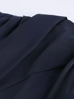 Robe courte en satin bleu marine pour femme - Élégante robe à col montant froncé et manches évasées - Idéale pour un cocktail de printemps 2026