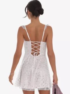 Robe courte en tulle à sequins pour femme - Décolleté c艙ur dos lacé sans manches coupe trapèze - Idéale pour une fête d'anniversaire d'été 2026