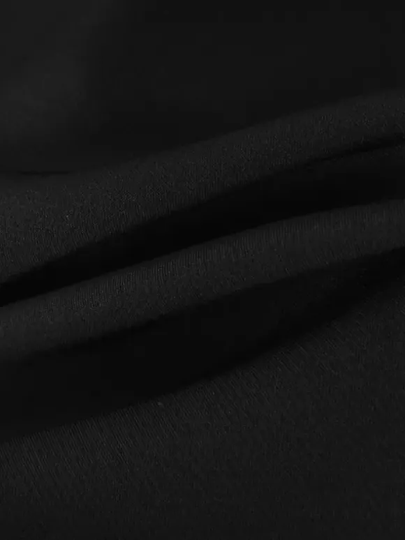 Robe courte évasée noire à bretelles et dos lacé 2026