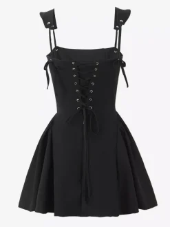 Robe courte évasée noire à bretelles et dos lacé 2026