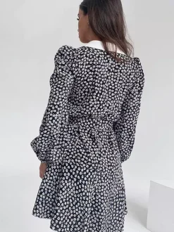 Robe courte vintage à fleurs pour femme - Manches bouffantes et ceinture - Col pointu - Tenue romantique pour une soirée en amoureux 2026