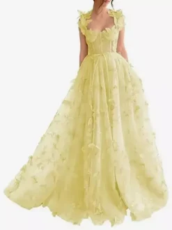 Robe de bal en dentelle florale décolleté en c艙ur coupe trapèze sans manches style papillon