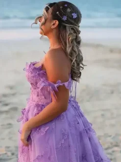 Robe de bal en dentelle florale décolleté en c艙ur coupe trapèze sans manches style papillon