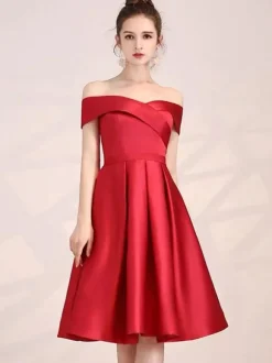 Robe de bal rouge en satin laçage sur dos hors de l'épaule longueur au genou robe cérémonie