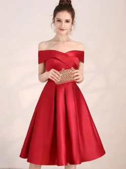 Robe de bal rouge en satin laçage sur dos hors de l'épaule longueur au genou robe cérémonie