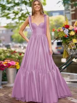Robe de bal trapèze col en c艙ur soie élastique comme du Satin sans manches volants robes d'invitées de mariage