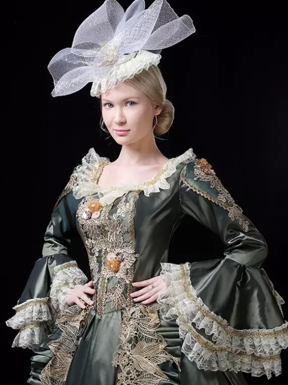 Robe de bal victorienne rococo vintage pour femme manches évasées ornées de dentelle.