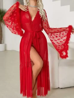 Robe de chambre en soie à manches longues transparente et transparente