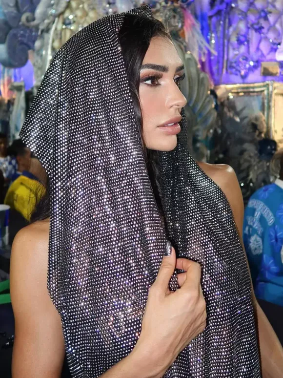 Robe de club noire à capuche avec strass robe sexy sans manches