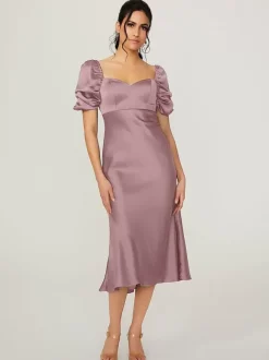Robe de demoiselle d'honneur courte élastique en soie comme du Satin manches courtes dos nu col en c艙ur robes de soirée de mariage