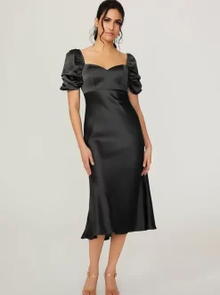 Robe de demoiselle d'honneur courte élastique en soie comme du Satin manches courtes dos nu col en c艙ur robes de soirée de mariage