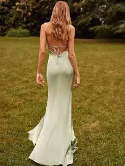 Robe de demoiselle d'honneur en satin avec traîne et robe de soirée de mariage