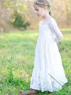 Robe de fille de fleur blanche Robe à col rond en dentelle manche longue