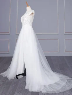 Robe de mariéé boho col rond manche courte top en dentelle jupe fendue en chiffon