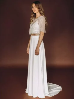 Robe de mariée 3 pièces en dentelle et satin décolleté illusion fermeture éclair manches mi-longues