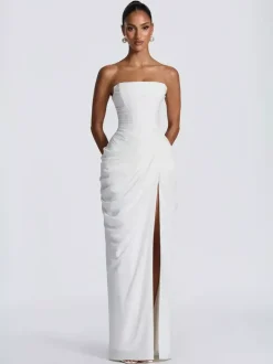 Robe de mariée civile corset intégré dos lacé doublure en mousseline et satin.
