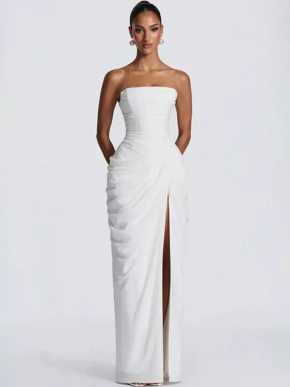Robe de mariée civile corset intégré dos lacé doublure en mousseline et satin.