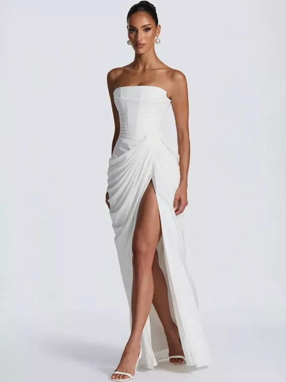Robe de mariée civile corset intégré dos lacé doublure en mousseline et satin.