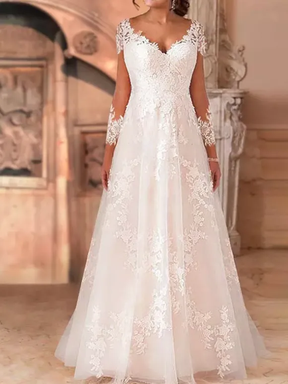 Robe de mariée col V manche longue en dentelle boutonné sur dos à traîne