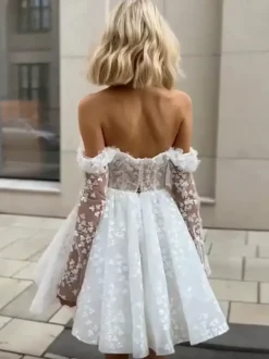Robe de mariée courte col bateau manches 3/4 coupe trapèze