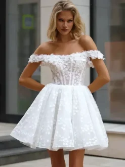 Robe de mariée courte col bateau manches 3/4 coupe trapèze