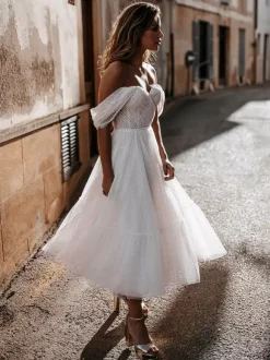 Robe de mariée courte en tulle paillete hors de l'épaule zip sur dos