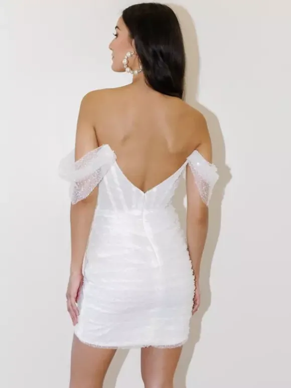 Robe de mariée courte mini sans bretelles manches courtes fourreau