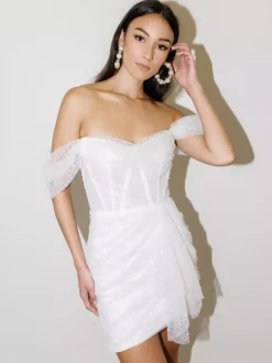 Robe de mariée courte mini sans bretelles manches courtes fourreau