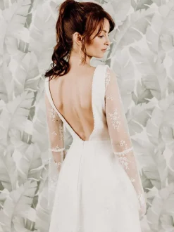Robe de mariée courte robe de mariage civil en crêpe élastique col v manche longue en dentelle au genou