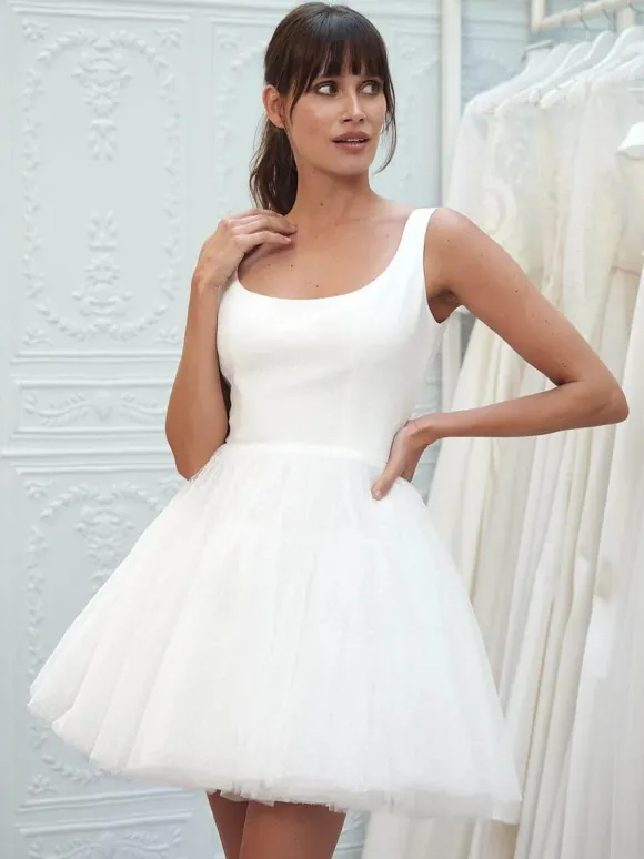 Robe de mariée courte robe de mariage civil col carré dos nu boutonné sur dos longueur au dessus de genoux