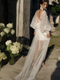 Robe de mariée courte robe mariage civil en dentelle décoré des fleurs col v manche longue noeud sur dos