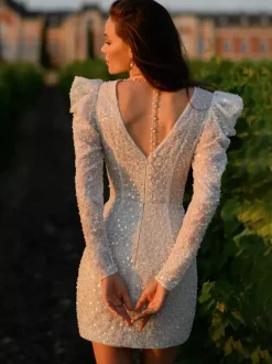 Robe de mariée courte vintage à col en V et manches longues