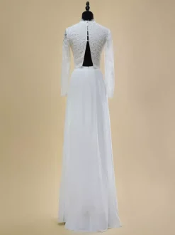 Robe de mariée deux pièces en mousseline de soie découpée avec col bijou et traîne robe de mariée deux pièces avec boutons fonctionnels et manches longues longueur 20 cm ivoire