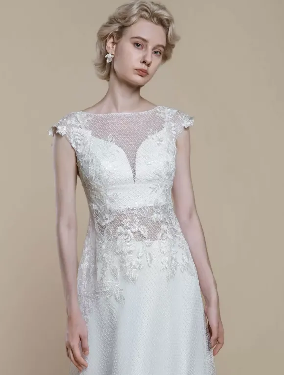 Robe de mariée deux pièces en dentelle décolleté illusion fourreau avec traîne fermeture éclair manches courtes longueur 30 cm ivoire