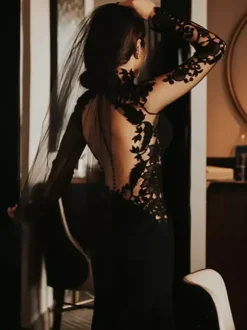 Robe de mariée gothique noire sirène manches longues en dentelle avec traîne robe de mariée personnalisation gratuite