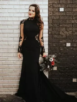 Robe de mariée gothique noire sirène manches longues en dentelle avec traîne robe de mariée personnalisation gratuite