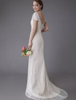 Robe de mariée ivoire en dentelle col en coeur manche courte zip sur dos Robe de mariage