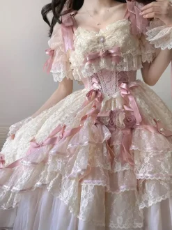Robe de mariée Lolita rose style ballet ornée de n艙uds et de volants avec traîne.