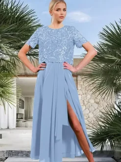 Robe de mariée mère de la mariée col bijou manches courtes coupe trapèze fendue sur le devant pour invitée de mariage