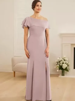Robe de mariée pour mère asymétrique épaule dénudée manches courtes sirène volants robes d'invitées de mariage