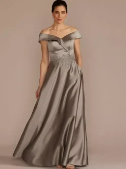 Robe de mariée pour mère col bateau sans manches ligne a embellissement en dentelle robes d'invitées de mariage