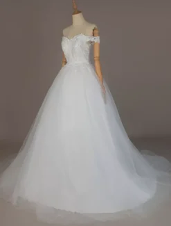 Robe de mariée princesse ivoire en tulle hors de l'épaule jupe plissée à traîne robe de mariage