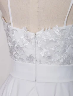 Robe de mariée simple à bretelle zip ou laçage sur dos jupe plissé robe de mariage