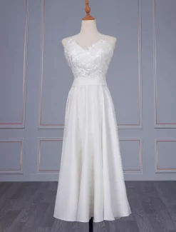 Robe de mariée simple à bretelle zip ou laçage sur dos jupe plissé robe de mariage