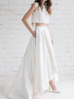 Robe de mariée simple en deux pièces ivoire en tissu satiné avec col en V et manches longues en dentelle Robe de mariée trapèze Personnalisation gratuite